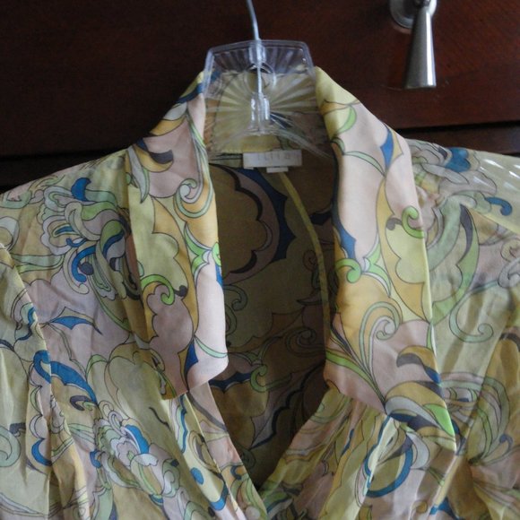 ILLIA  Long Sleeves - 100% Silk Sheer Floral Blouse -  Yellow Floral - Size 2. - Picture 8 of 11